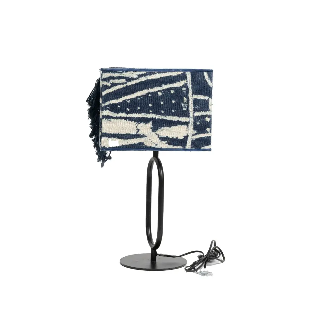 LAMPE AVEC ABAT-JOUR