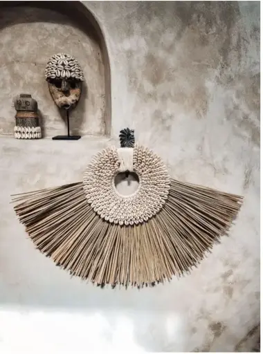 COLLIER EN CAURIS  